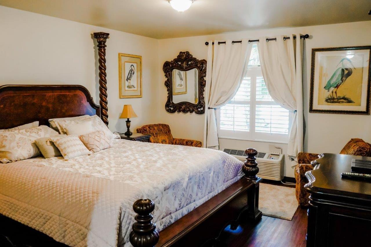 Beautiful Beginnings At Bayside Bed & Breakfast Crystal River